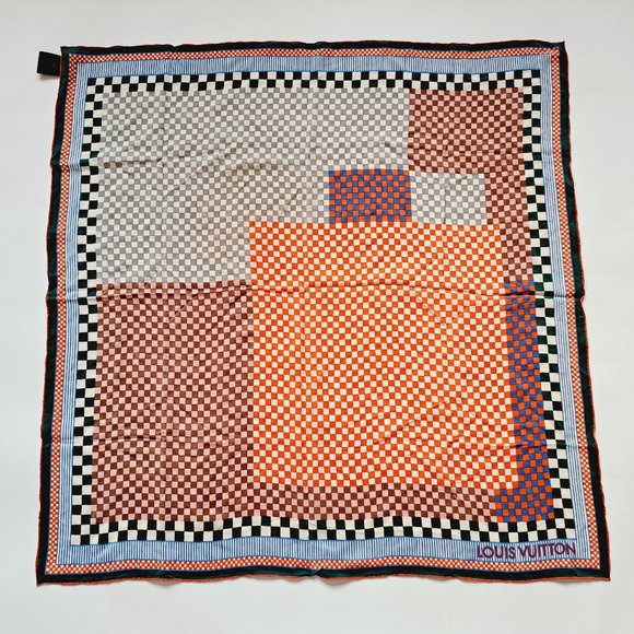 New Louis Vuitton 100% Silk Checked Limited Edition Scarf 34" x 34" - Picture 3 of 11